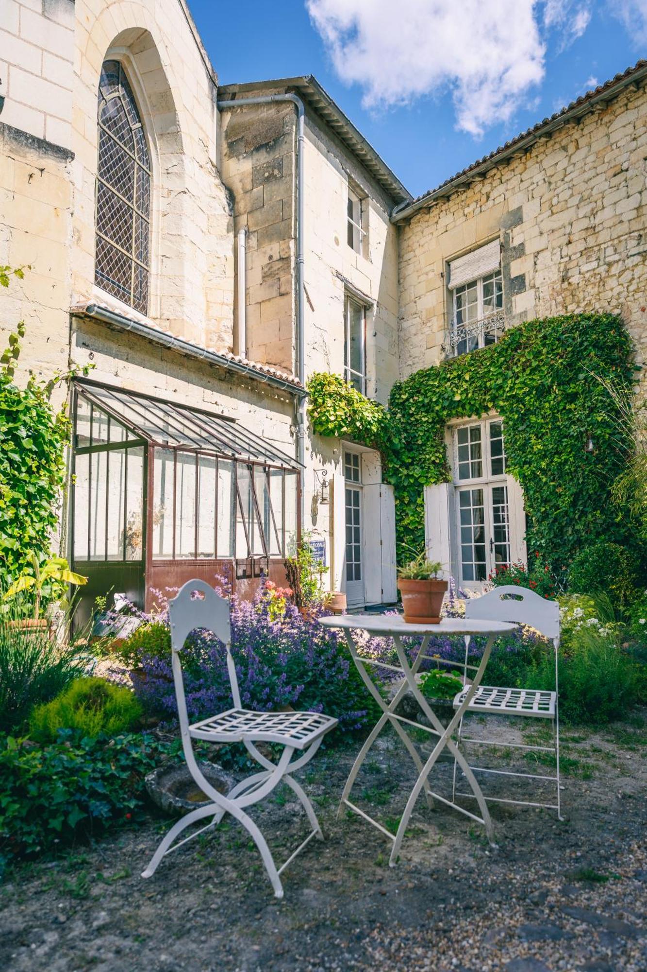 Hotel Le Prieure Sainte Croix Loudun Exterior foto