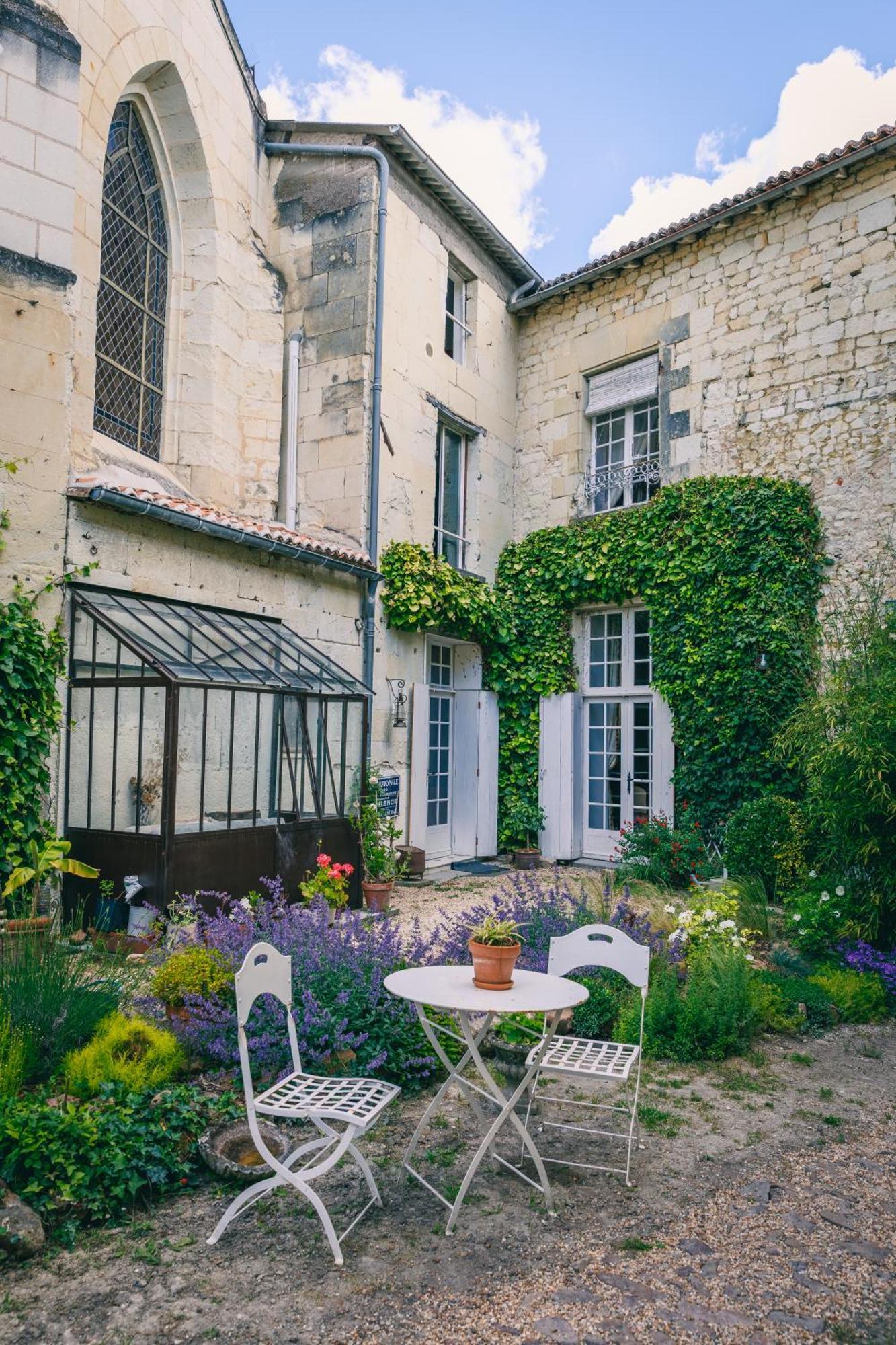 Hotel Le Prieure Sainte Croix Loudun Exterior foto