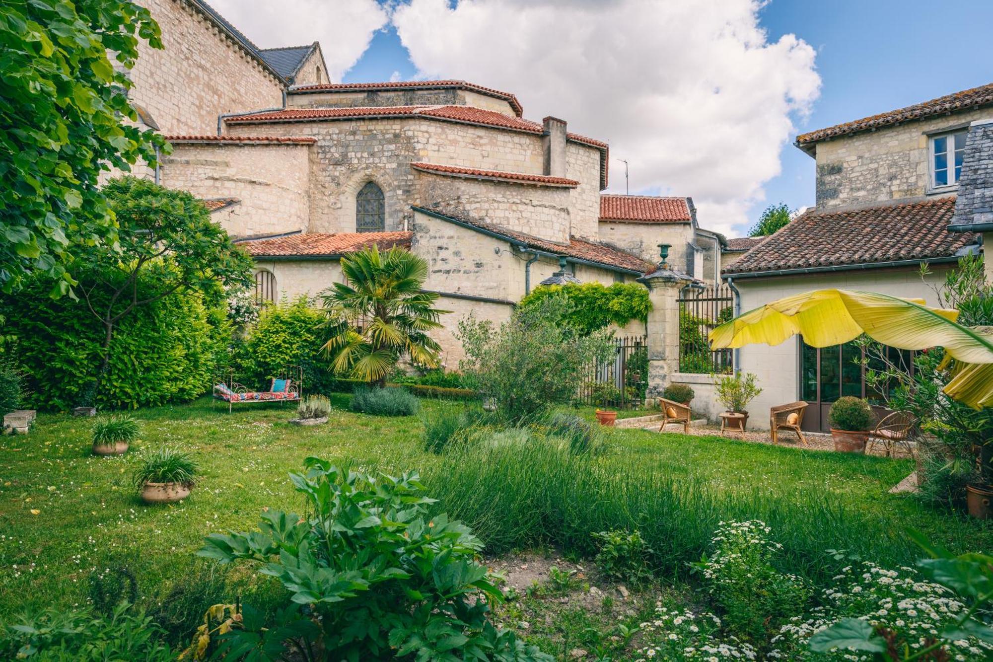 Hotel Le Prieure Sainte Croix Loudun Exterior foto