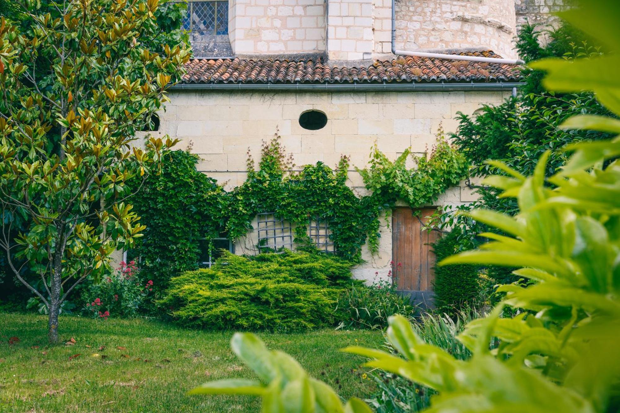 Hotel Le Prieure Sainte Croix Loudun Exterior foto